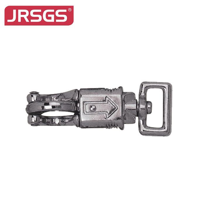 Swiveling Strap Eye Panic Snap